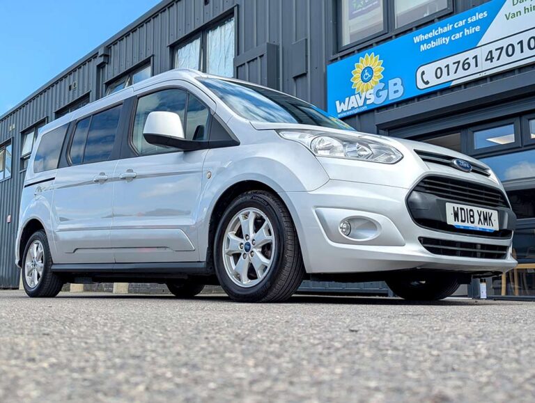 Ford Grand Tourneo 1.5 TDCi 120 Titanium Switch WAV